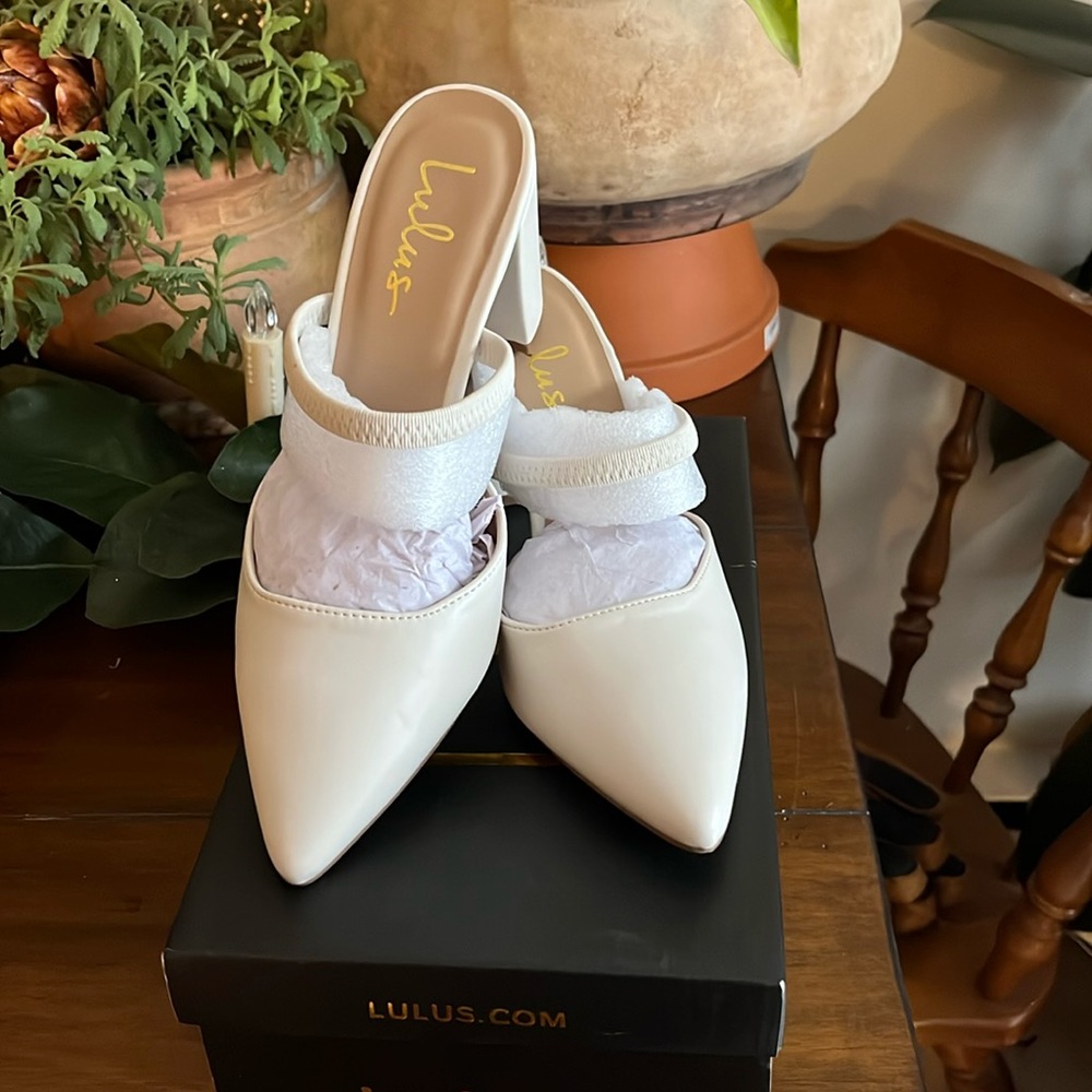 Lulus cream block heel